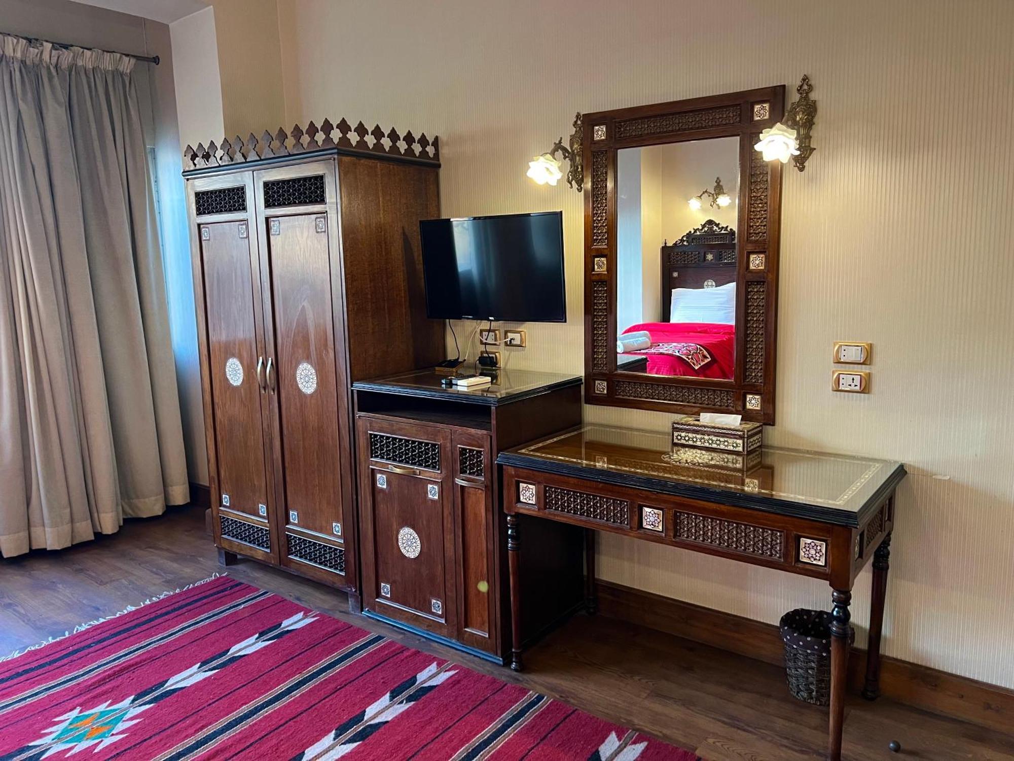 Authentic Arabesque 4br In Downtown - Mint 36